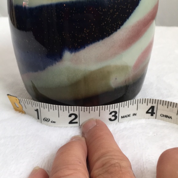 Signed 1990 studio pottery bud vase swirl design. Vintage - Picture 6 of 7